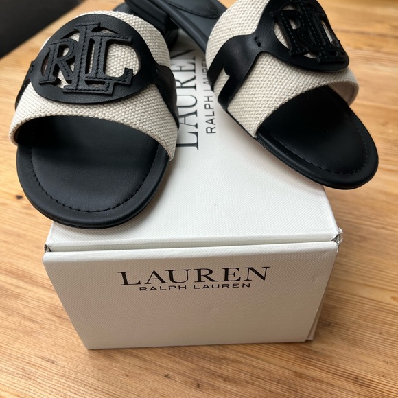 COPY - Ralph Lauren, leather combo slide sandal, with a slight heel padded inso… - Picture 4 of 6